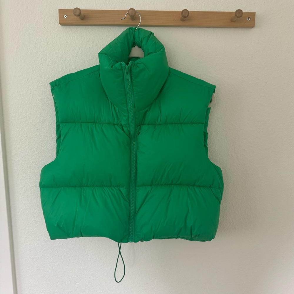 Green Puffer Vest - Cropped Winter Vest